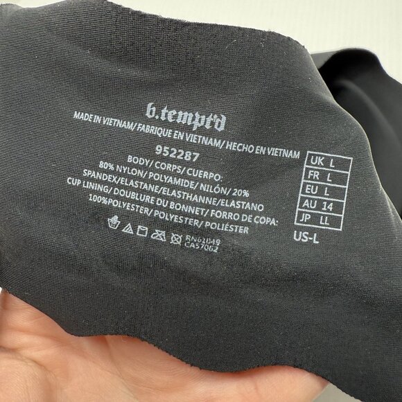 b.tempt’d by Wacoal Black Scallop Edge Bra Size L Seamless Wireless Comfort - Picture 7 of 7